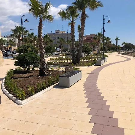 Casa Rosa * פוצאלו