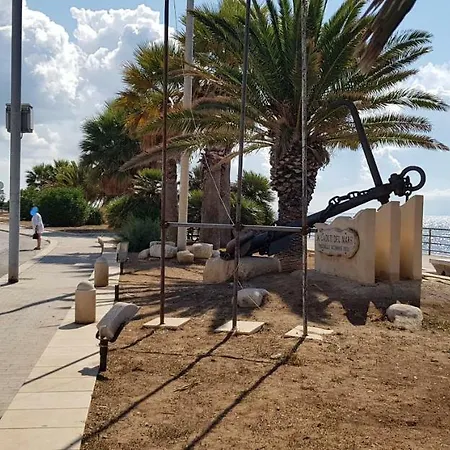 Casa Rosa * פוצאלו