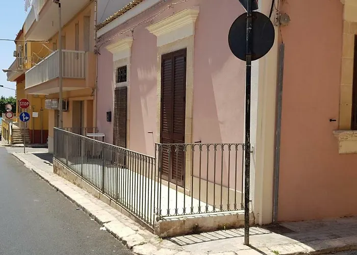 Casa Rosa Feriehus *